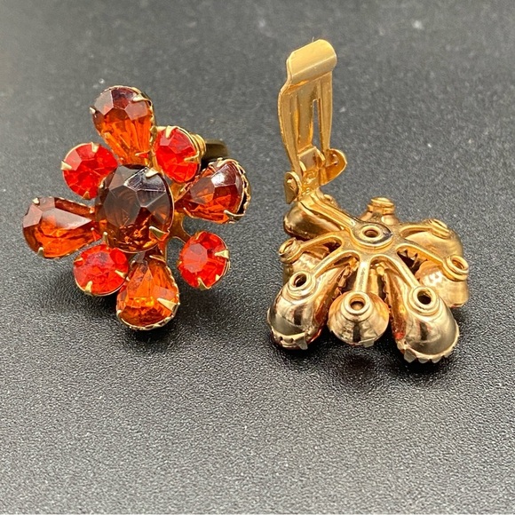 1950s Canary Orange Floral Clip On Earrings - Picture 6 of 10